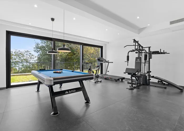 Casa Calme Luxury Surounded With Nature Including Evcharging Station Villa *