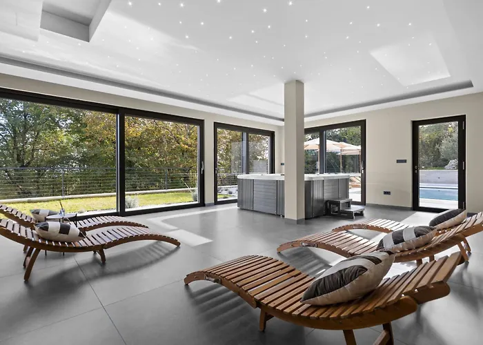 Casa Calme Luxury Surounded With Nature Including Evcharging Station Villa